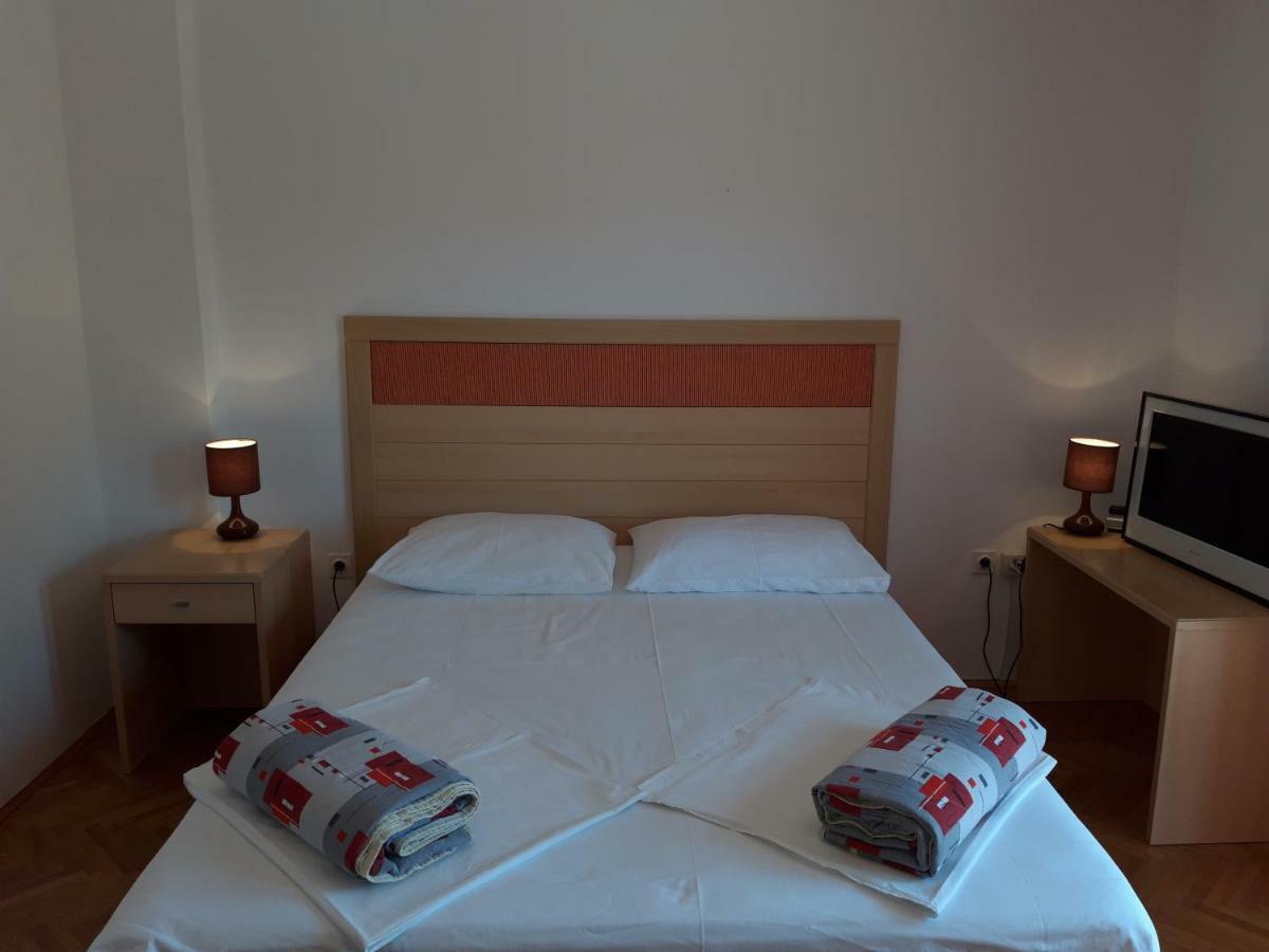 Apartments Renata Banjol Extérieur photo