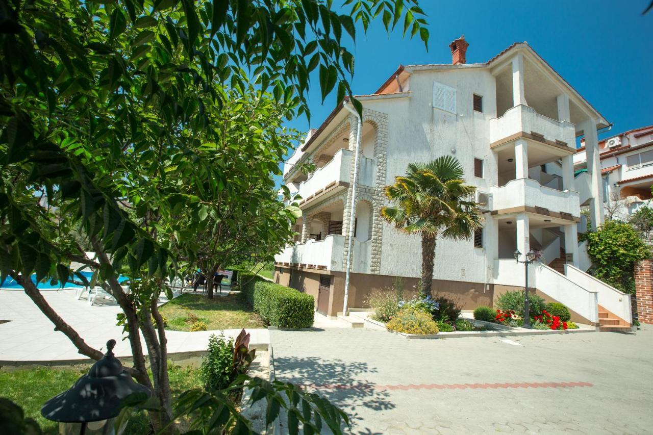 Apartments Renata Banjol Extérieur photo